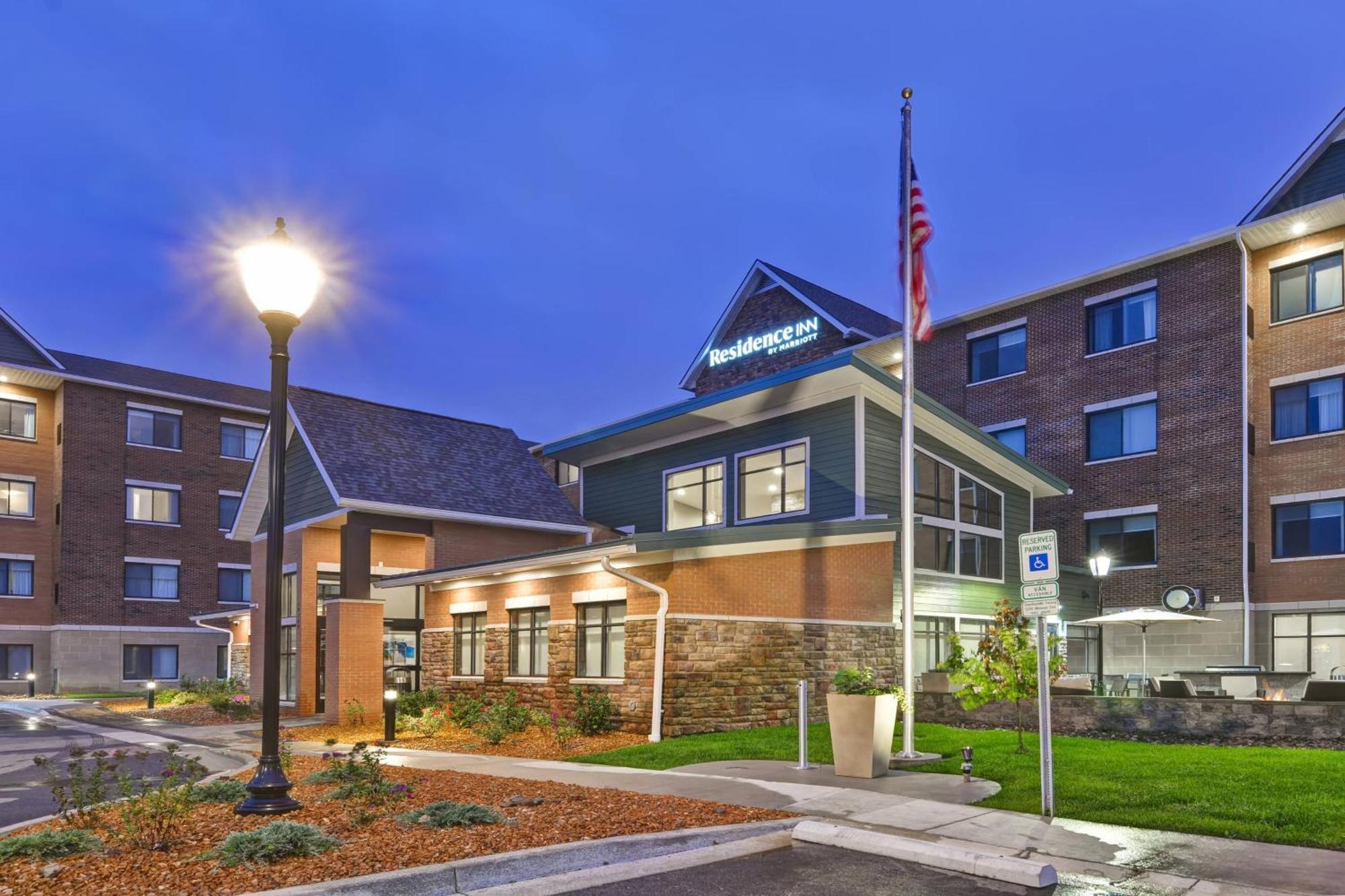 Residence Inn By Marriott Cleveland Airport/Мидълбърг Хайтс Екстериор снимка